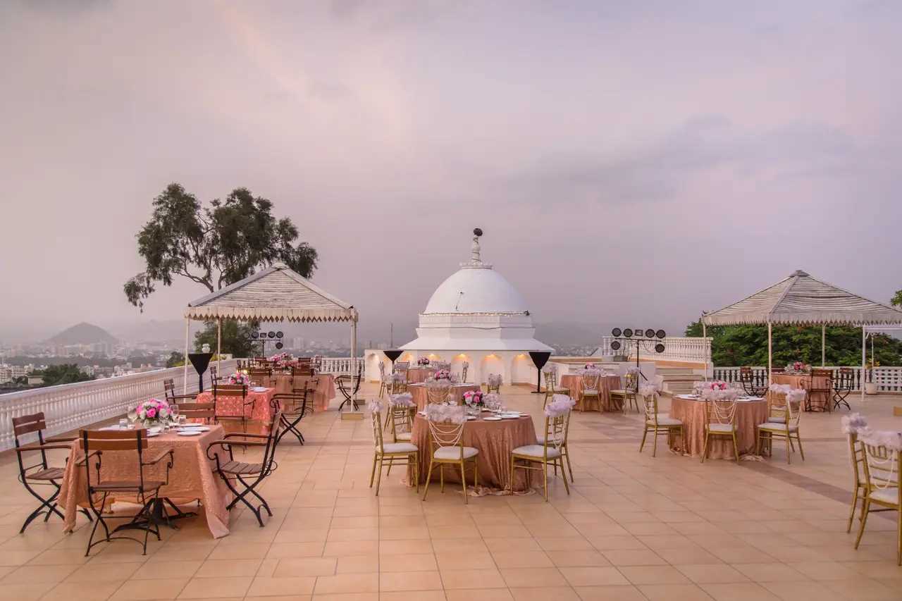 Hotel Hilltop Palace